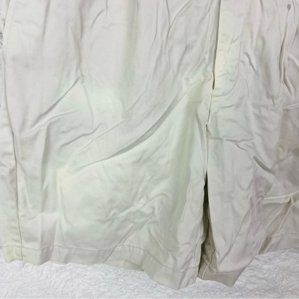 Haggar Men's cream cotton Flat Front Shorts size 34